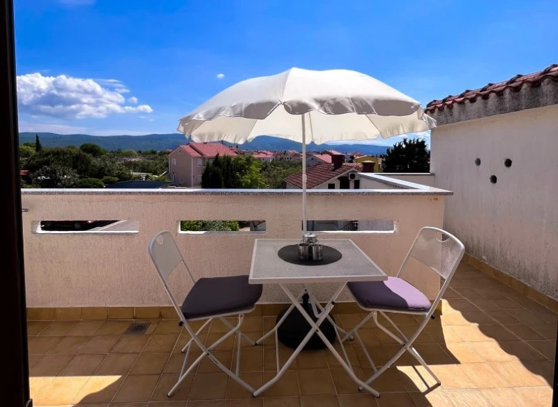 Bright and Sunny Room with Terrace
