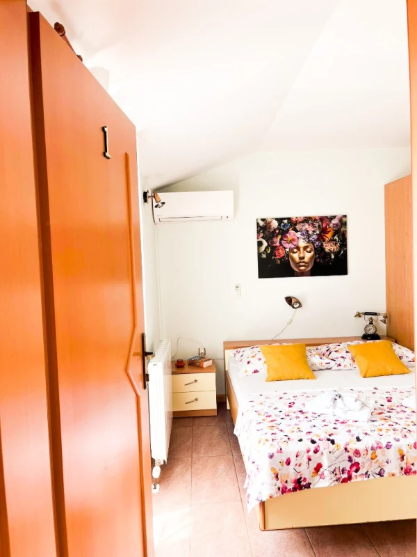 Summer Escape: Room with sea view terrace