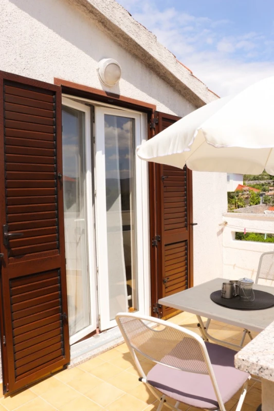 Bright and Sunny Room with Terrace
