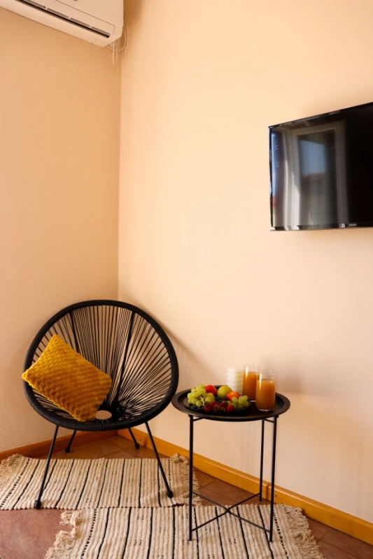 Bright and Sunny Room with Terrace