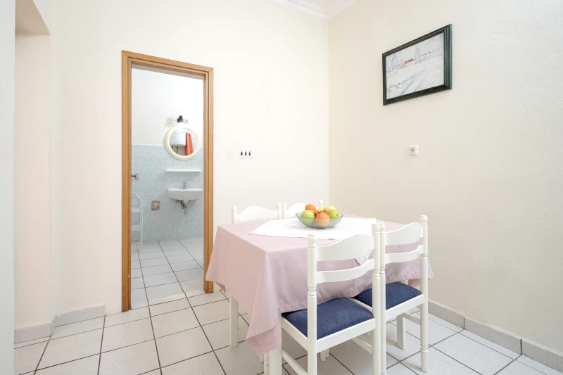 Apartment 2, Wohnzimmer