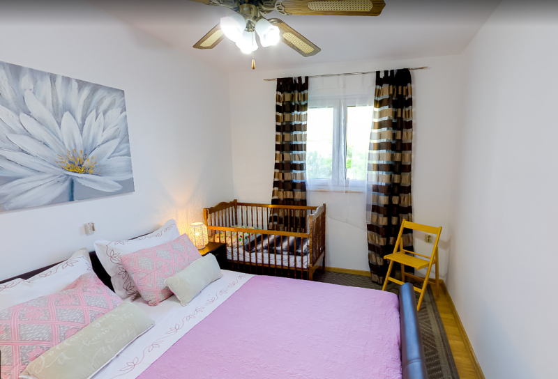Apartment 1, Sobe