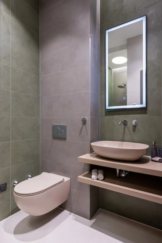 Apartment 1, Bathroom / WC