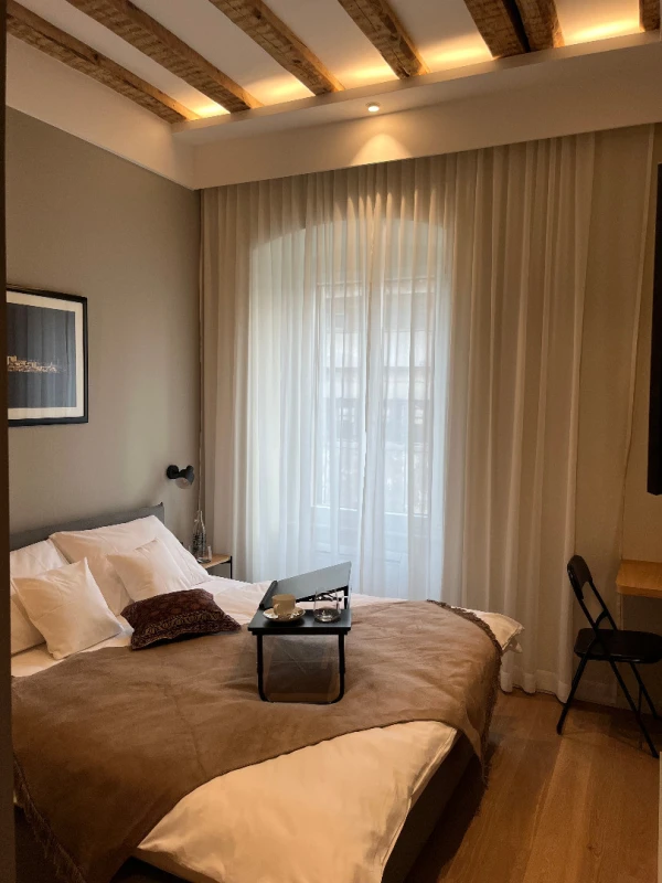 Apartment 4A, Bedrooms