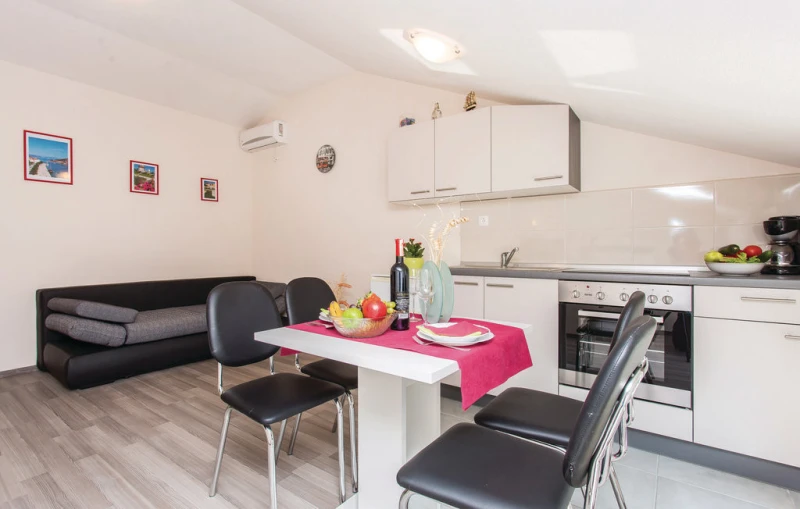 Apartment 2, Wohnzimmer