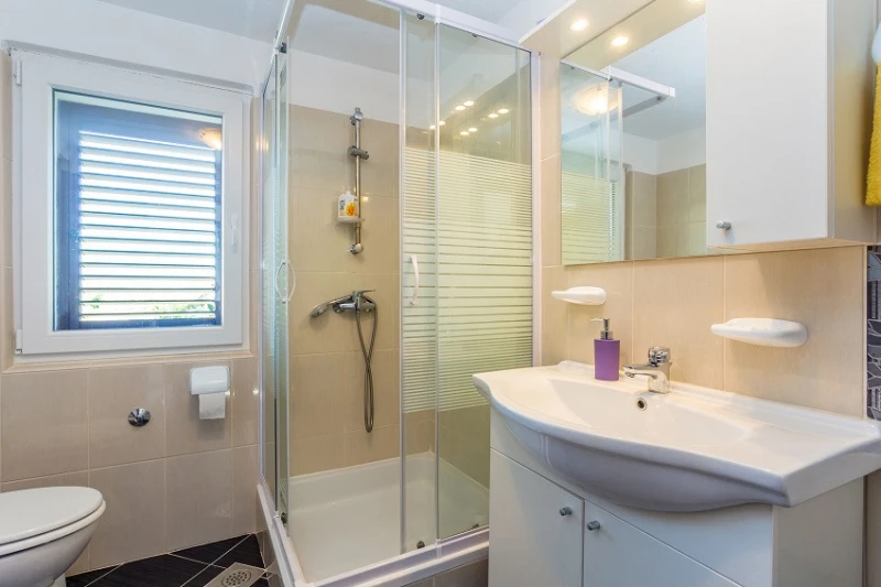 Apartment 1, Badezimmer / WC