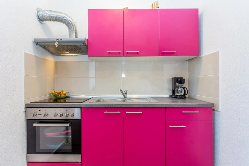 Apartment 1, Küche