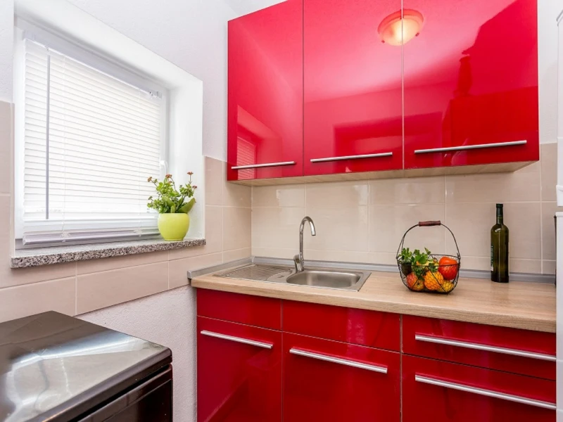 Apartment 4, Küche