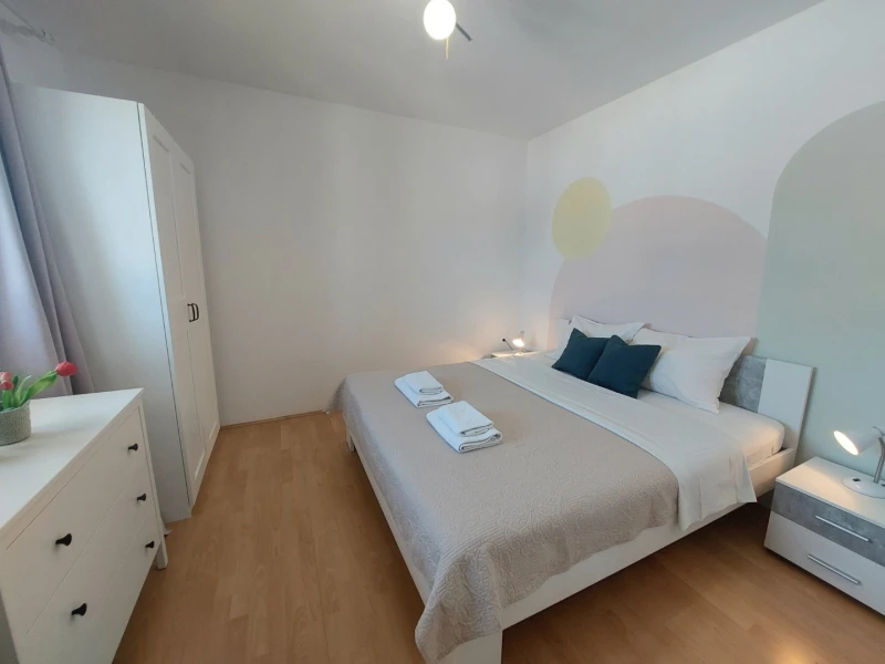 Charly 2, Camere
