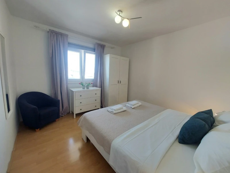 Charly 2, Camere