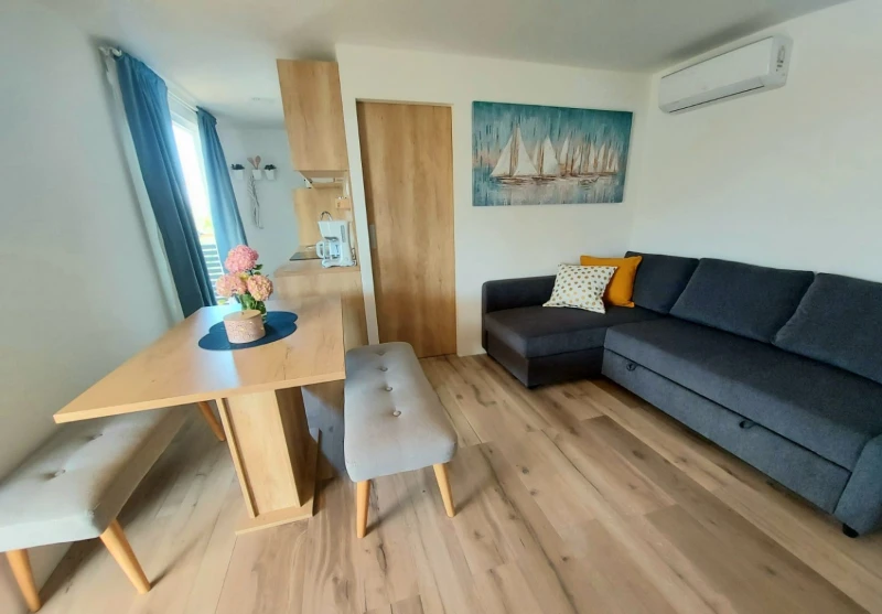 Mobile Home Charly