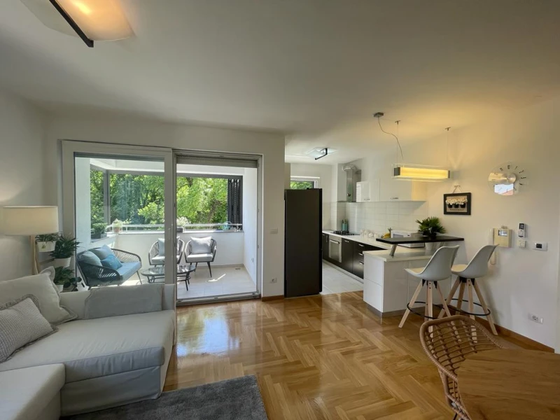 MASHA*** dreamhome apart