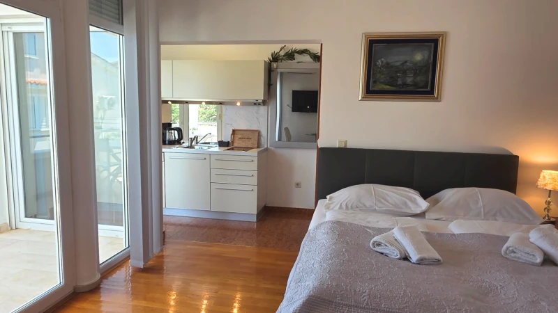 Studio 4 Heaven, Bedrooms