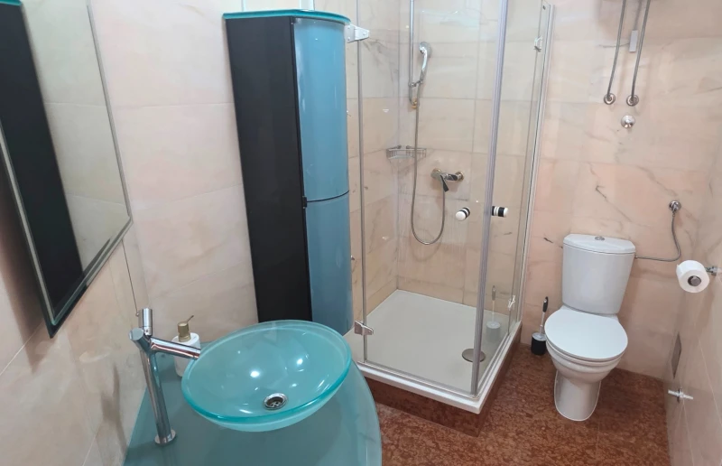 Apartment 2 Tranquility, Bathroom / WC