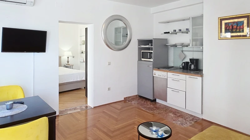 Apartment 1 Palm, Kitchen