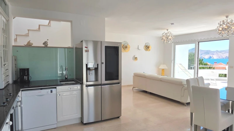 Apartment 6 Ecstasy, Kitchen