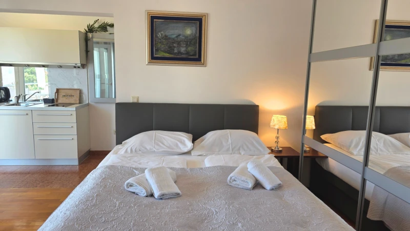 Studio 4 Heaven, Bedrooms