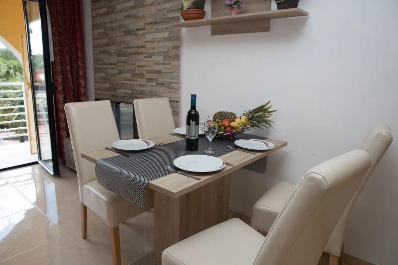One bedroom apartment, Küche