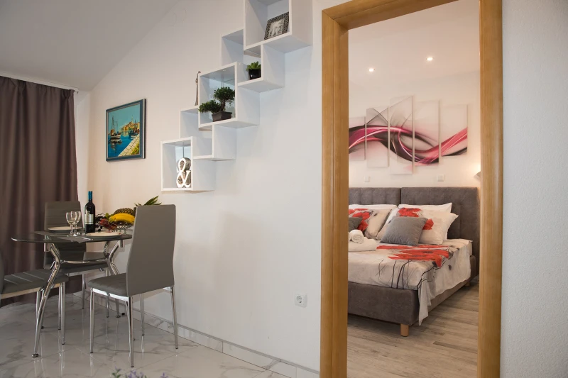 Superior one bedroom apartment, Wohnzimmer