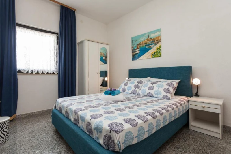 Two bedroom apartment ground floor, Zimmer