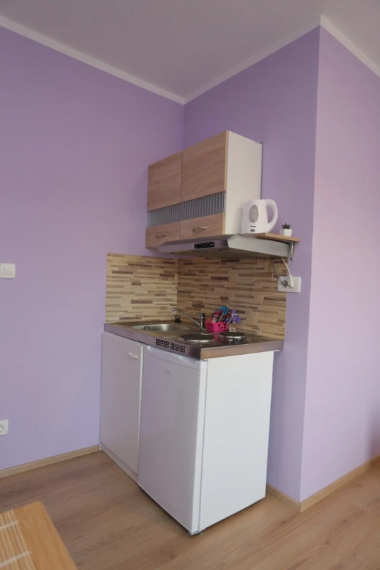 Studio apartman 2, Küche