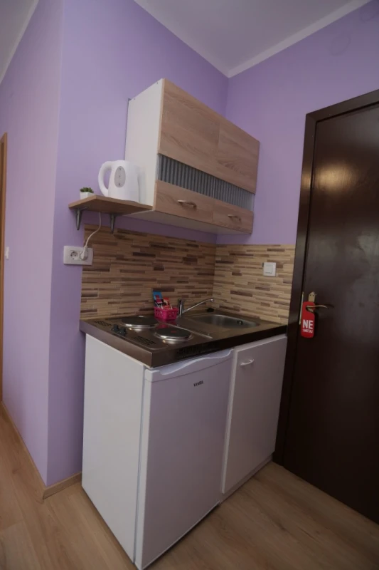 Studio apartman 1, Küche