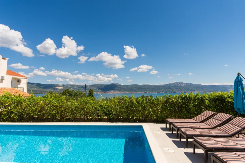 VILLA PIRAMIDA, Slatine