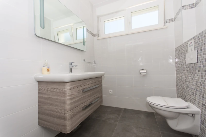 A1, Bathroom / WC