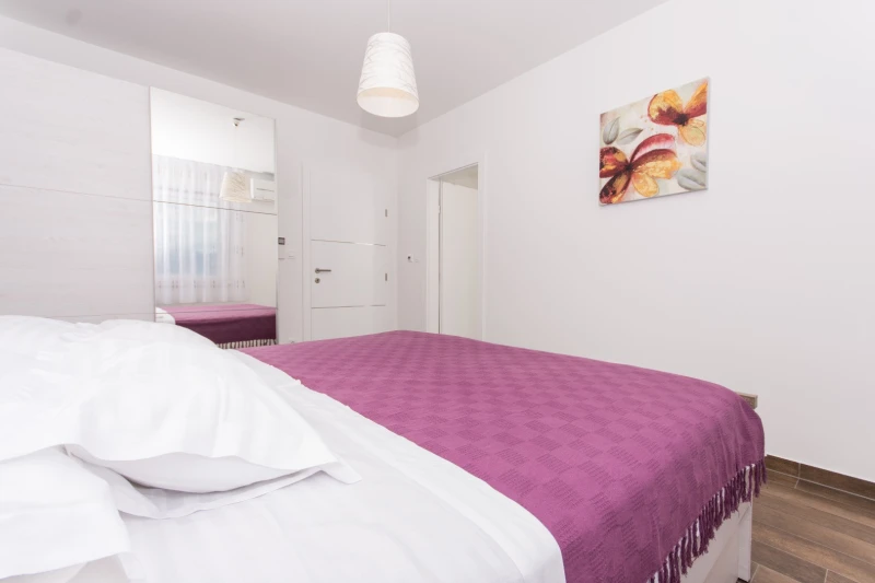 A1, Bedrooms