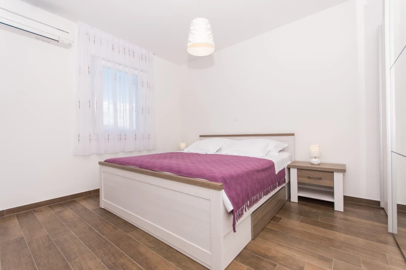 A1, Bedrooms