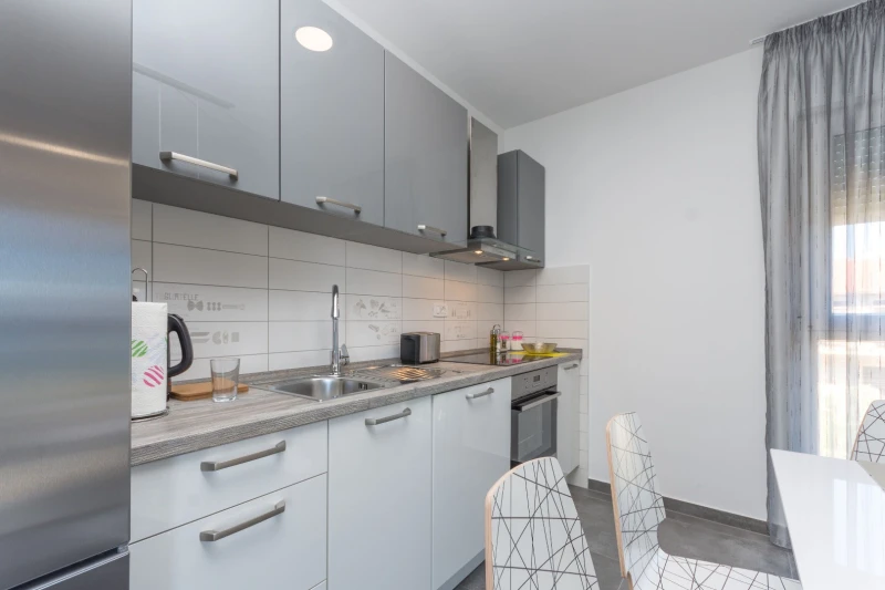 B2, Kitchen