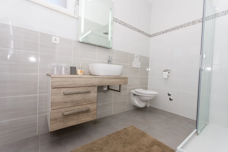 B1, Bathroom / WC