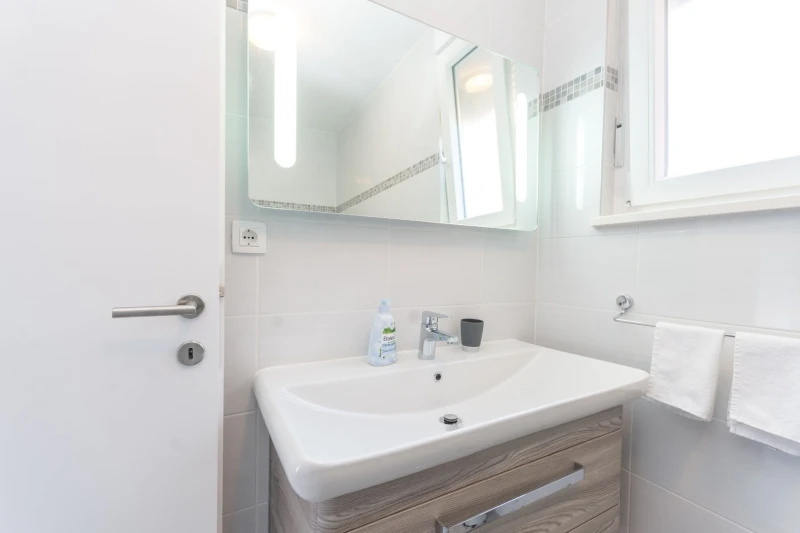 B2, Bathroom / WC