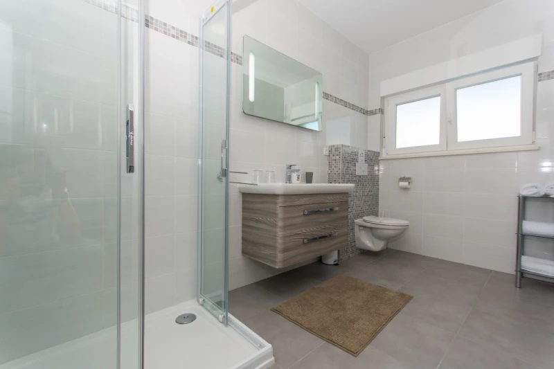 A1, Bathroom / WC
