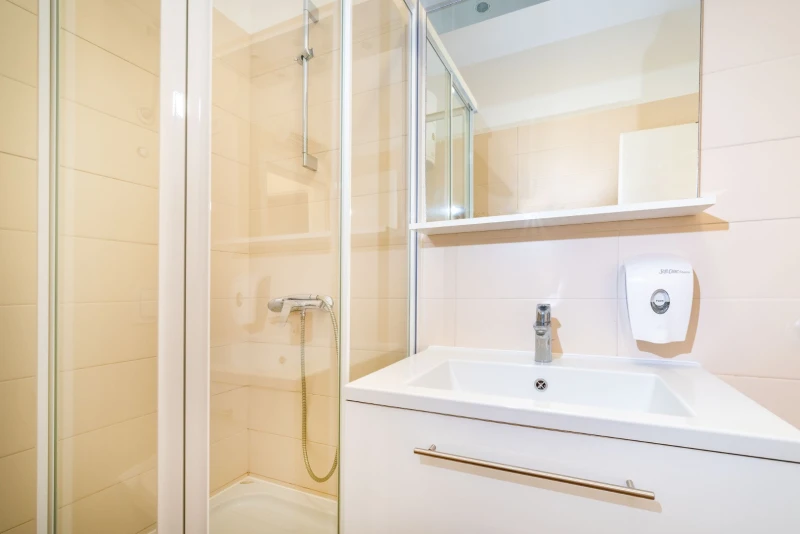 Apartment B3, Bathroom / WC