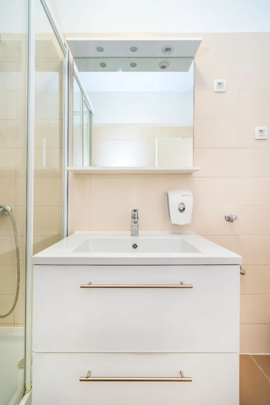 Apartment B3, Bathroom / WC