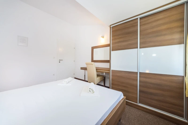 Apartment B4, Bedrooms