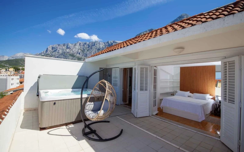 Luxury apartments with outdoor pool