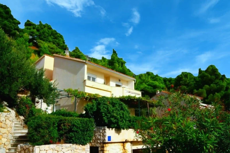 Villa Vanessa, Marušići
