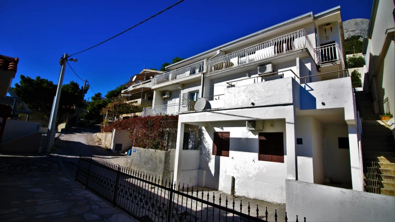 Villa Božo, Marušići