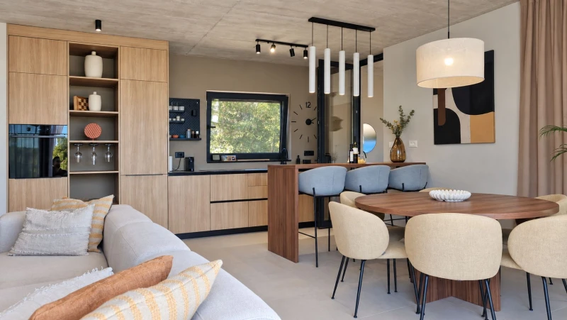VILLA ZE
