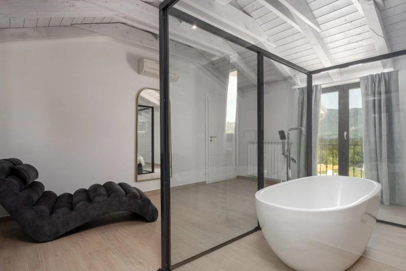 VILLA ROTI, Bedrooms