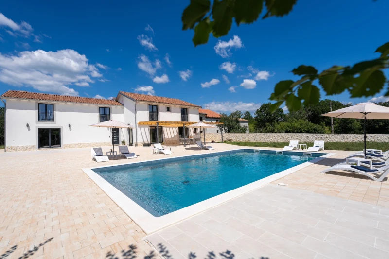 VILLA ROTI, Kostrčani