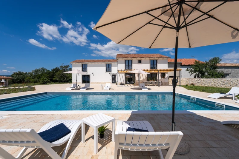 VILLA ROTI, Kostrčani