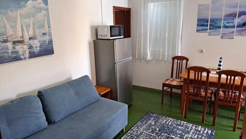 Apartman 14 (Moderan), Dnevni boravak