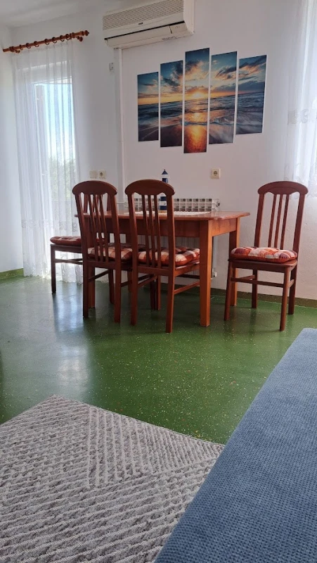 Apartman 11  (Moderan), Dnevni boravak