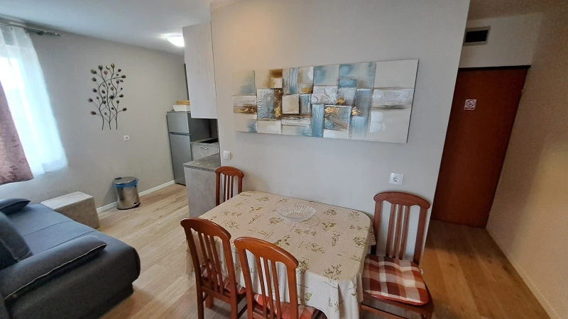 Apartman 12 (Luksuzni), Dnevni boravak