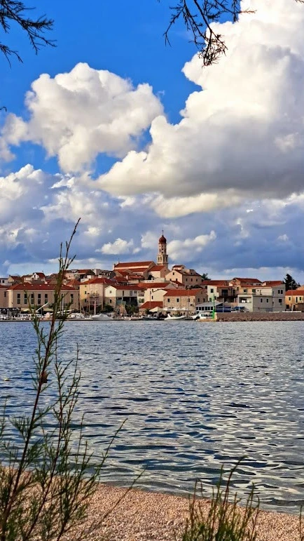 Istražite ljepote Betine i čarobnog otoka Murtera