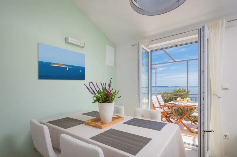 PENTHOUSE APARTMENT
