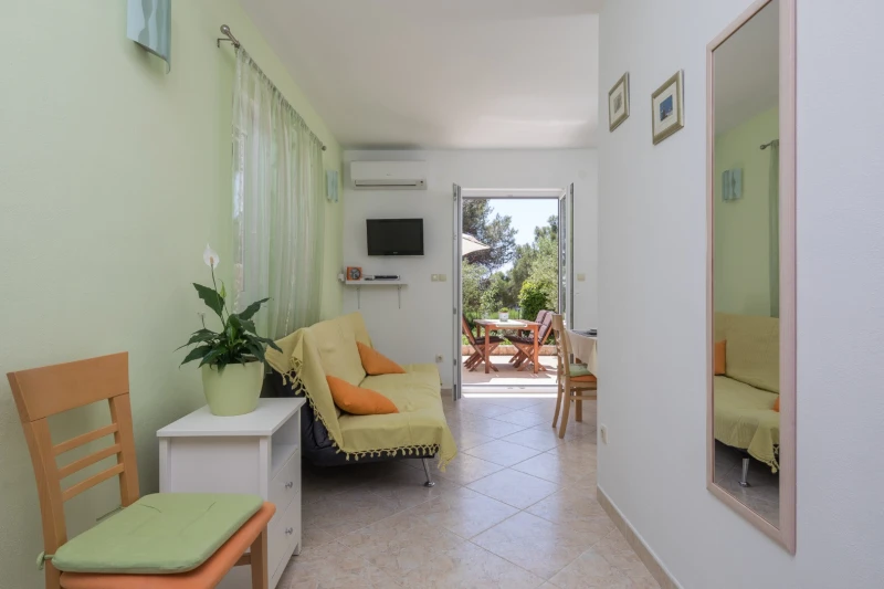 GREEN APARTMAN, Dnevni boravak